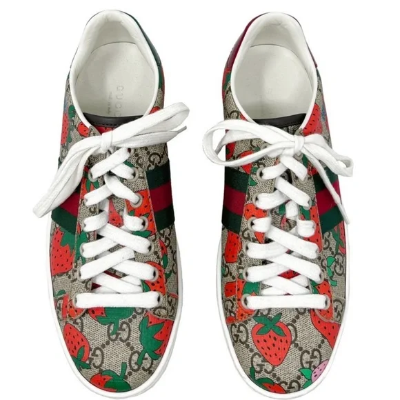 Gucci Supreme Strawberry Sneakers - Picture 2 of 8